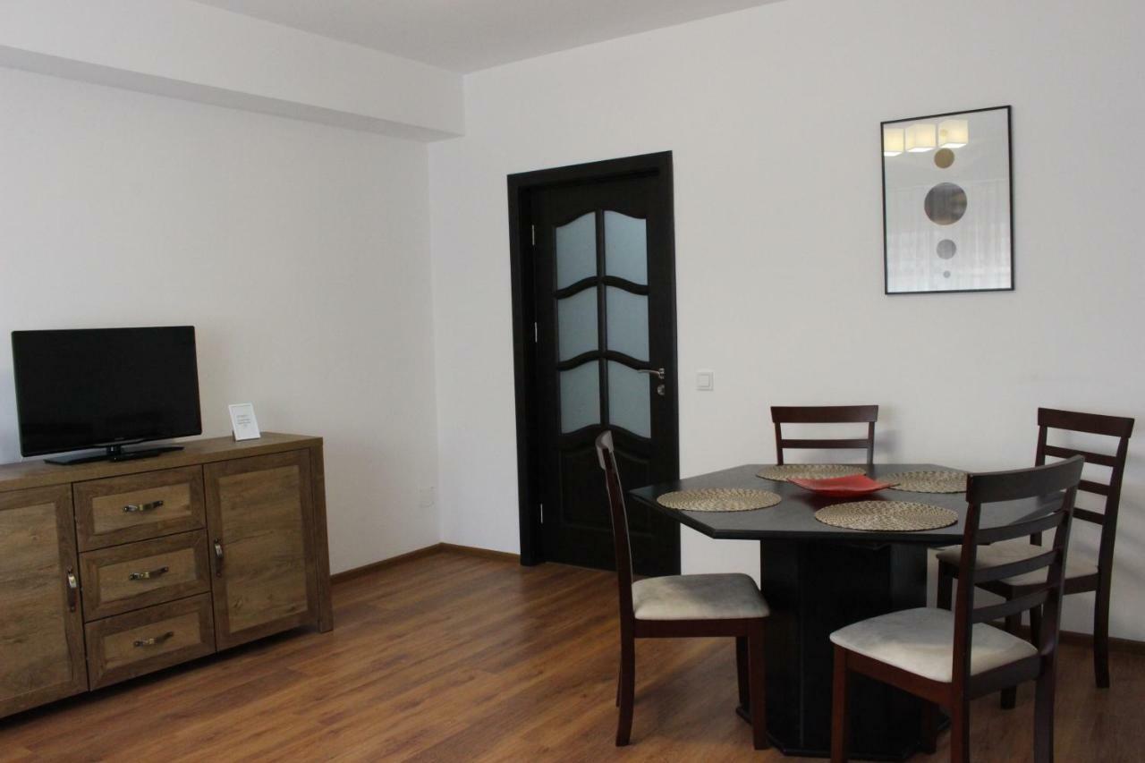 Still Apartament クラヨーヴァ エクステリア 写真
